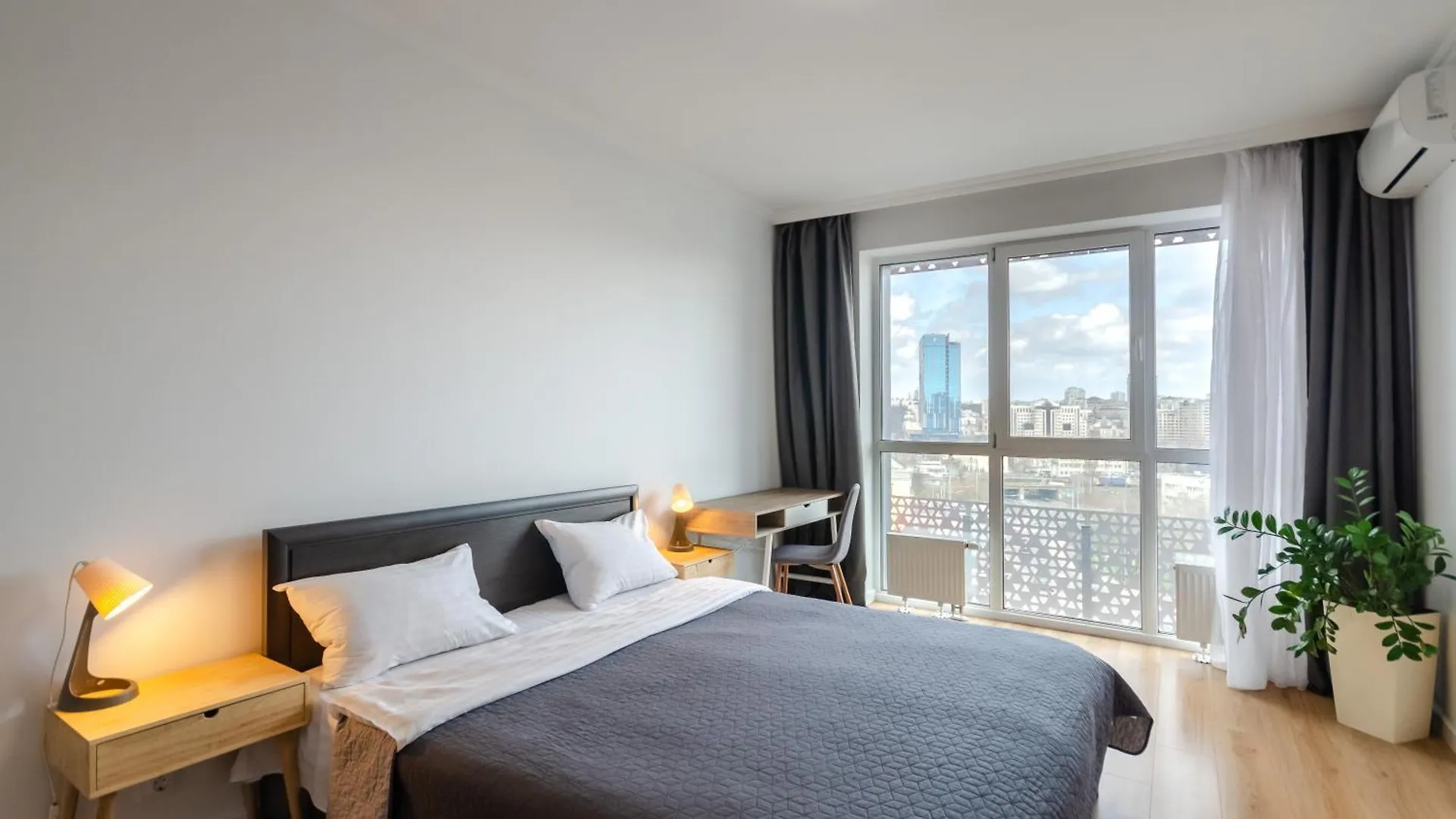 Petrovdom Apartment 7-27 In Rc Kvartet, 16Г Vasyl Lypkivskyi Street Kyiv