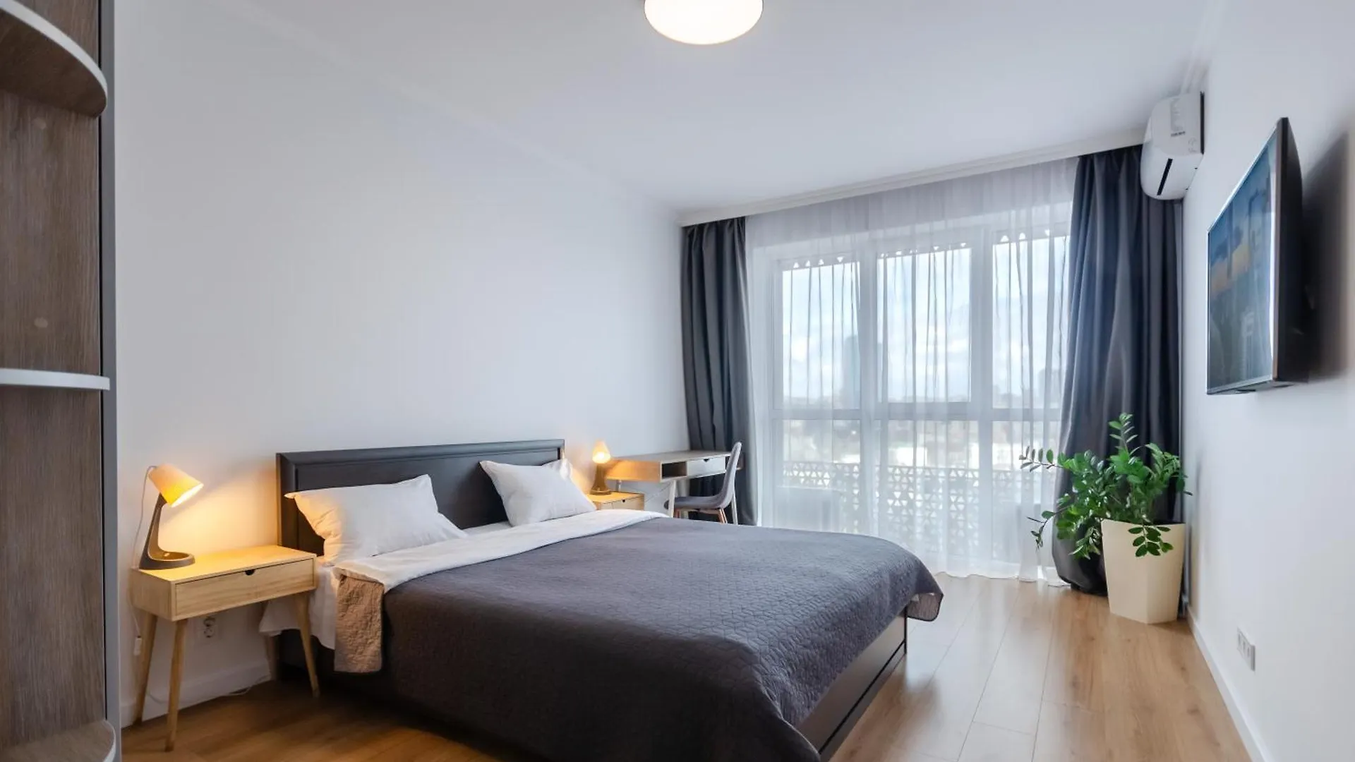Petrovdom Apartment 7-27 In Rc Kvartet, 16Г Vasyl Lypkivskyi Street Kyiv