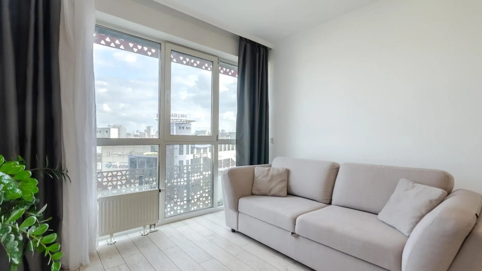 Petrovdom Apartment 7-27 In Rc Kvartet, 16Г Vasyl Lypkivskyi Street Kyiv Ukraine