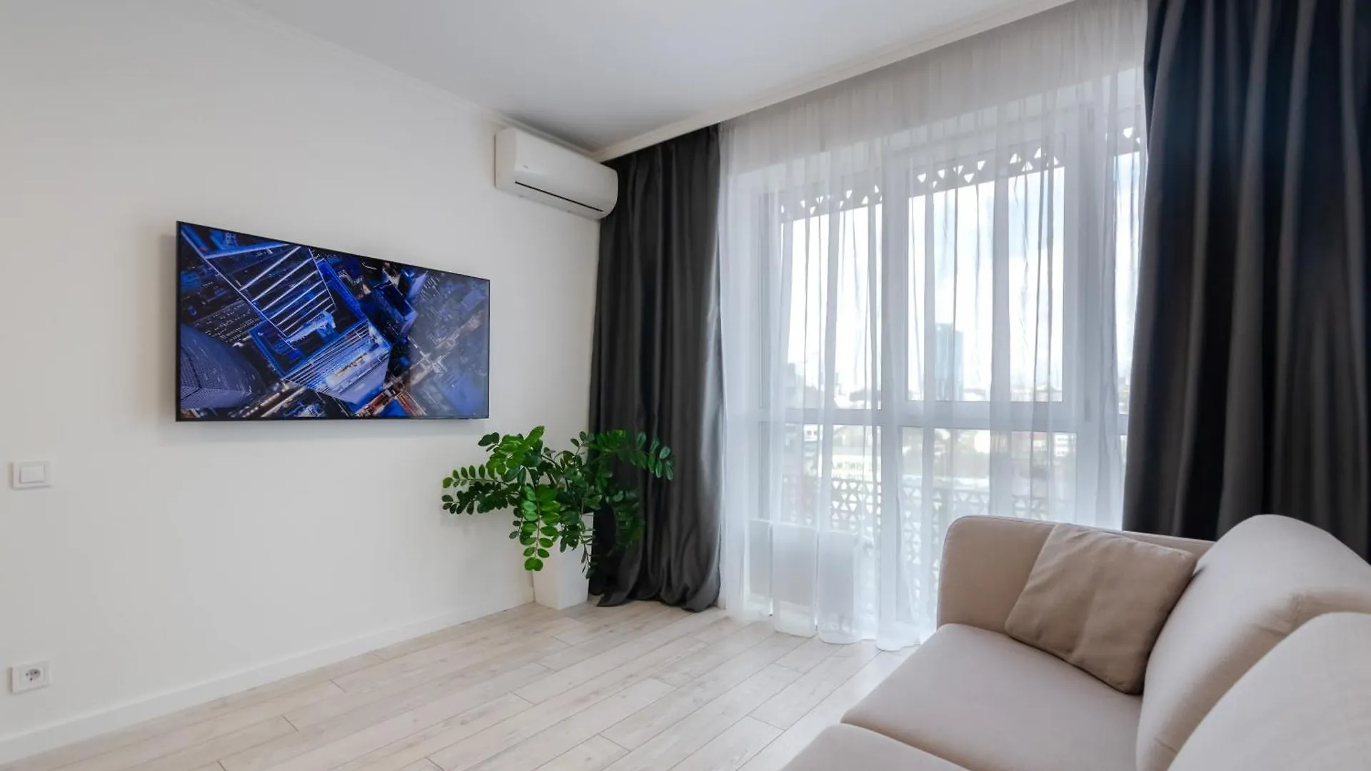 Petrovdom Apartment 7-27 In Rc Kvartet, 16Г Vasyl Lypkivskyi Street Kyiv
